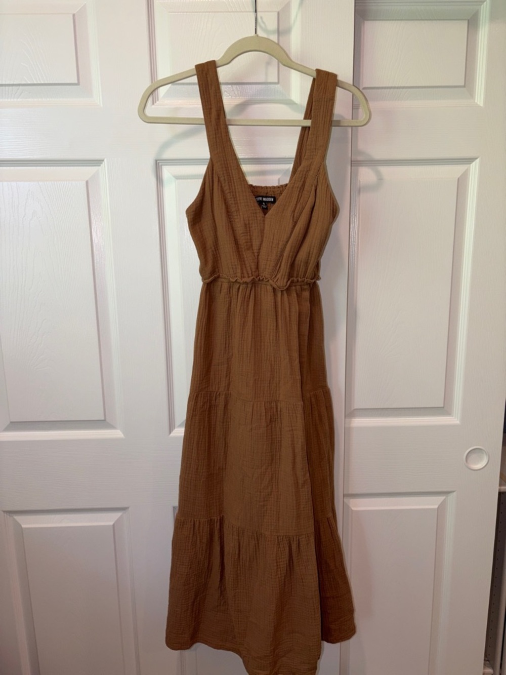 Steve Madden Tan Brown Tiered Midi Dress